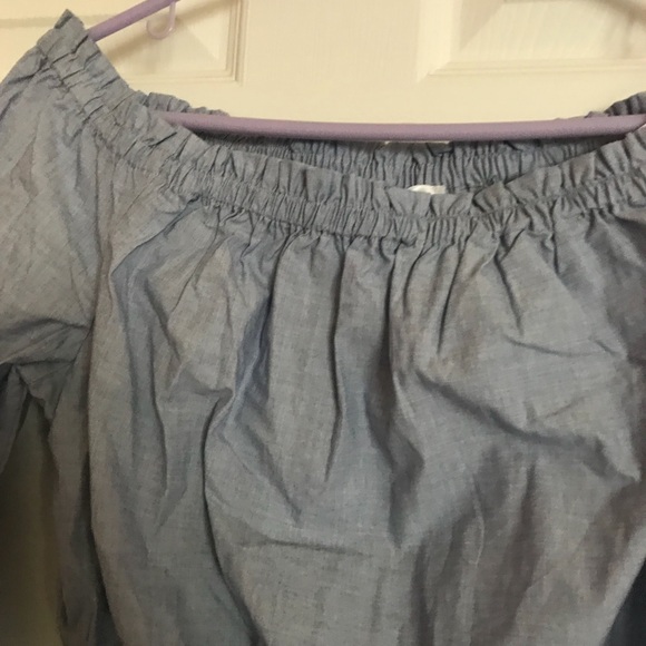 🚨SOLD🚨Kensie Oxford Off the Shoulder Top - Picture 2 of 4